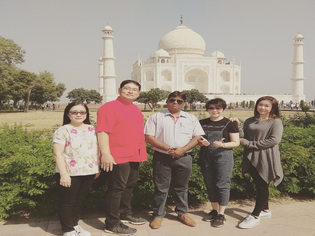 From Delhi : Same Day Taj Mahal Tour By Gatimaan  
