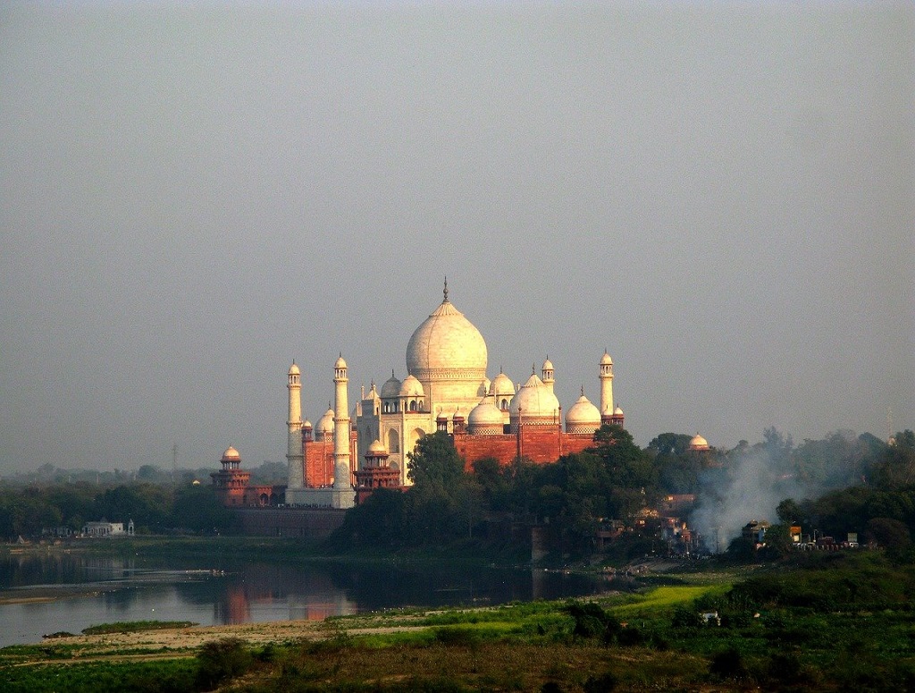 Overnight Agra Tour From Hyderabad